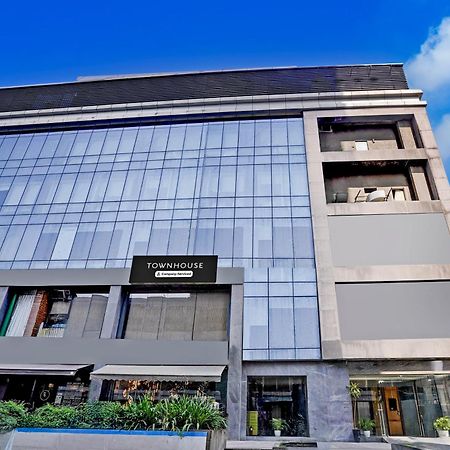 Super Townhouse Pbg Mall Vashi Turambhe Eksteriør bilde