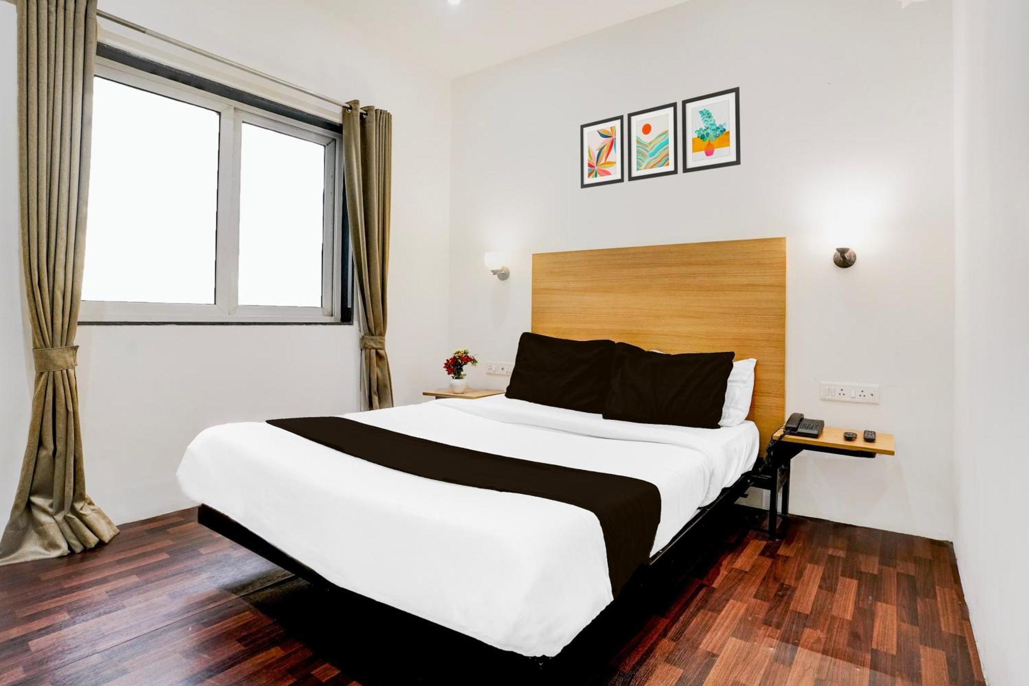Super Townhouse Pbg Mall Vashi Turambhe Eksteriør bilde