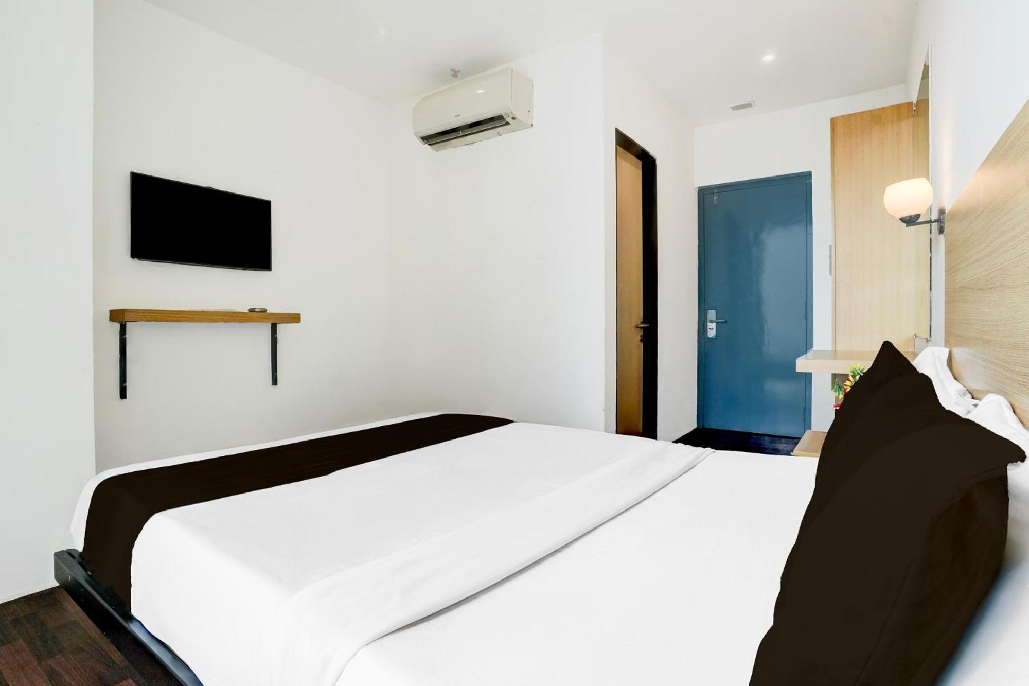 Super Townhouse Pbg Mall Vashi Turambhe Eksteriør bilde